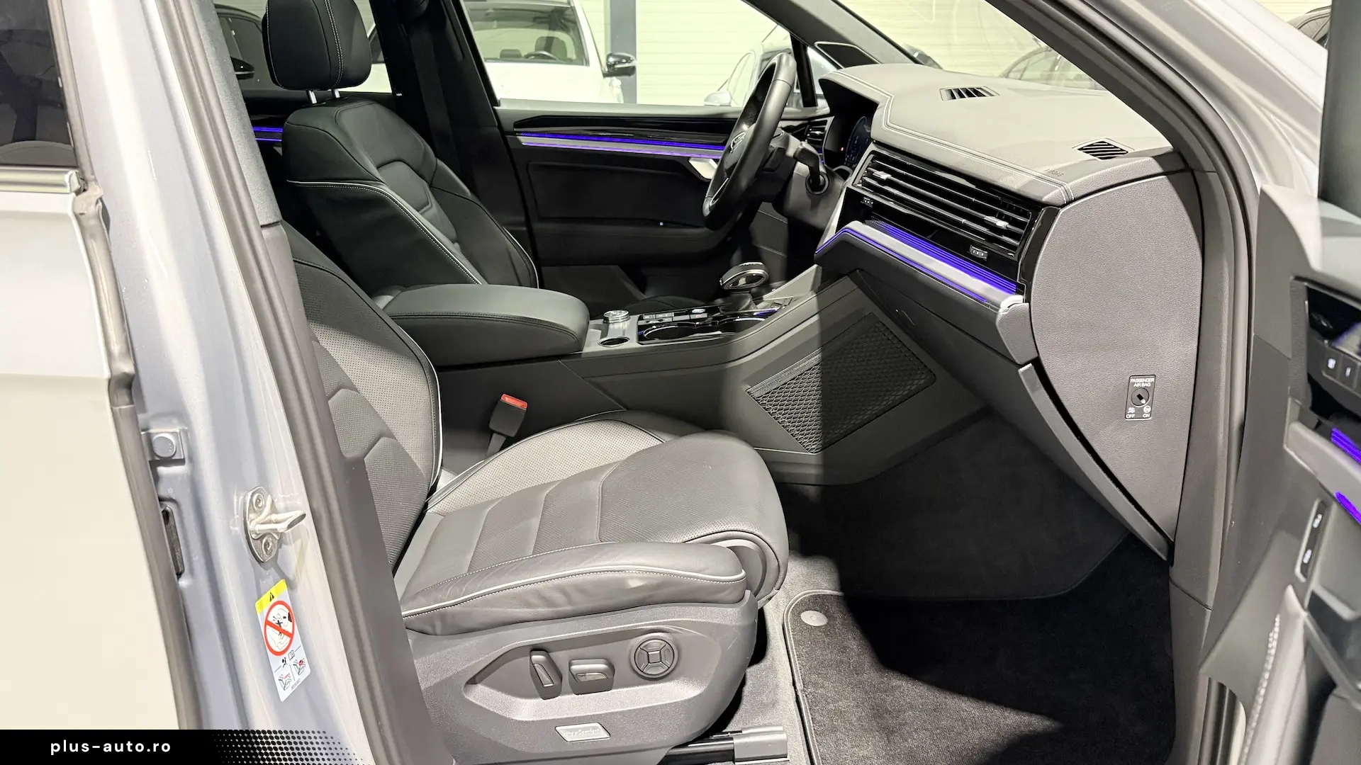 VW Touareg Matrix Scaune Ventilate Panoramic HeadUp ACC