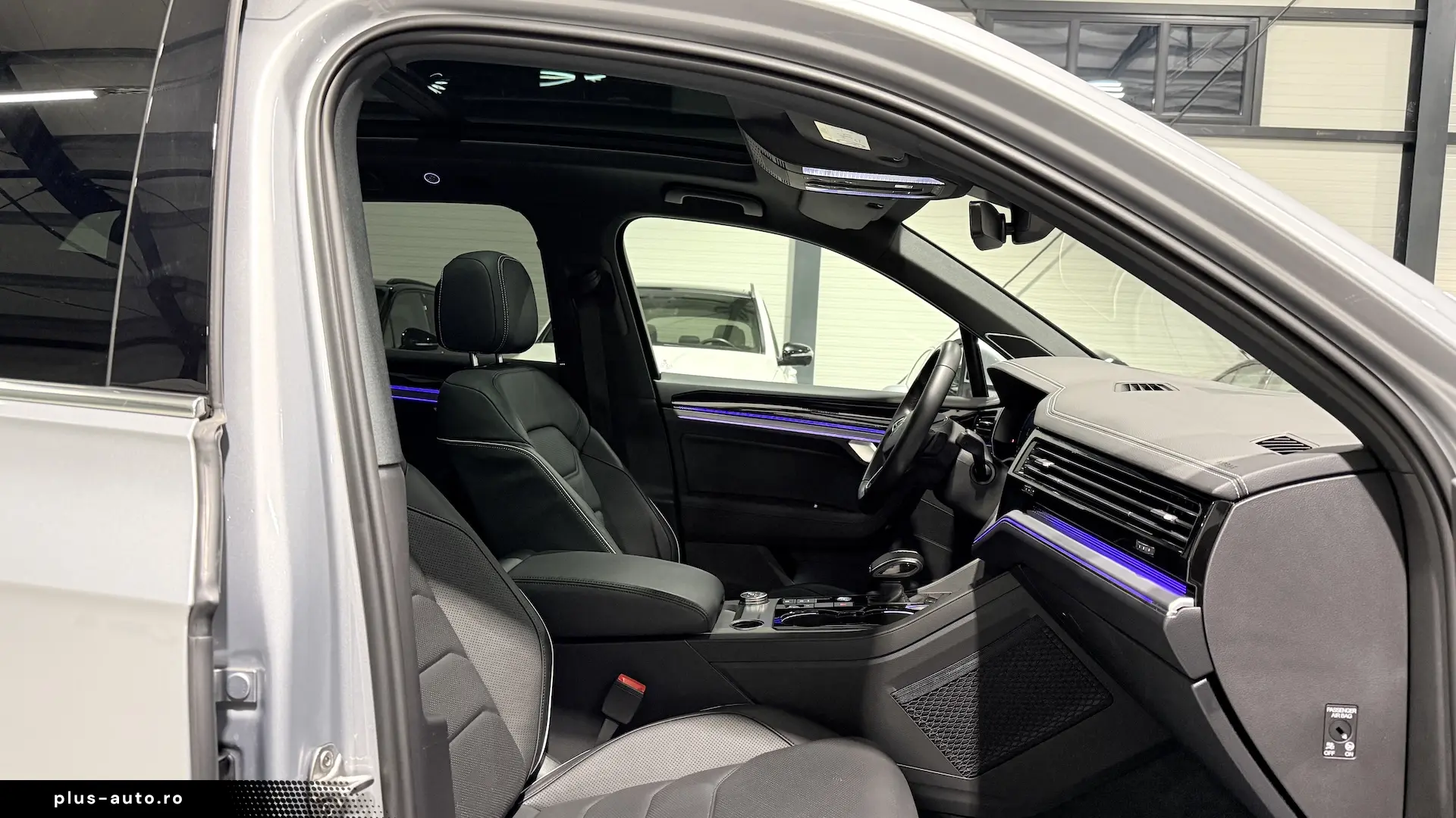 VW Touareg Matrix Scaune Ventilate Panoramic HeadUp ACC