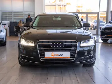 Audi A8 LONG 3.0TDI V6 Quattro Tiptronic