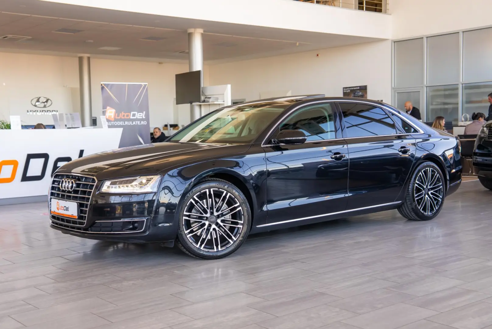 Audi A8 LONG 3.0TDI V6 Quattro Tiptronic