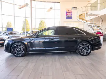 Audi A8 LONG 3.0TDI V6 Quattro Tiptronic