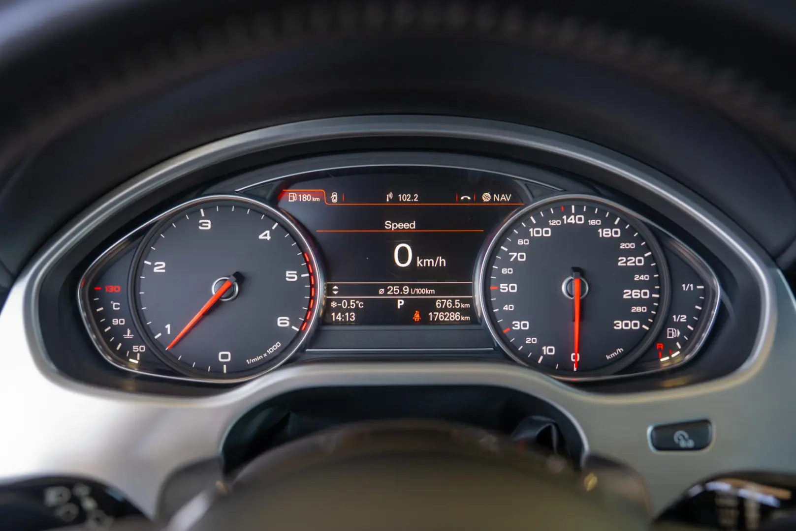 Audi A8 LONG 3.0TDI V6 Quattro Tiptronic