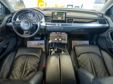 Audi A8 LONG 3.0TDI V6 Quattro Tiptronic