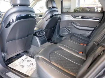 Audi A8 LONG 3.0TDI V6 Quattro Tiptronic