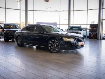 Audi A8 LONG 3.0TDI V6 Quattro Tiptronic