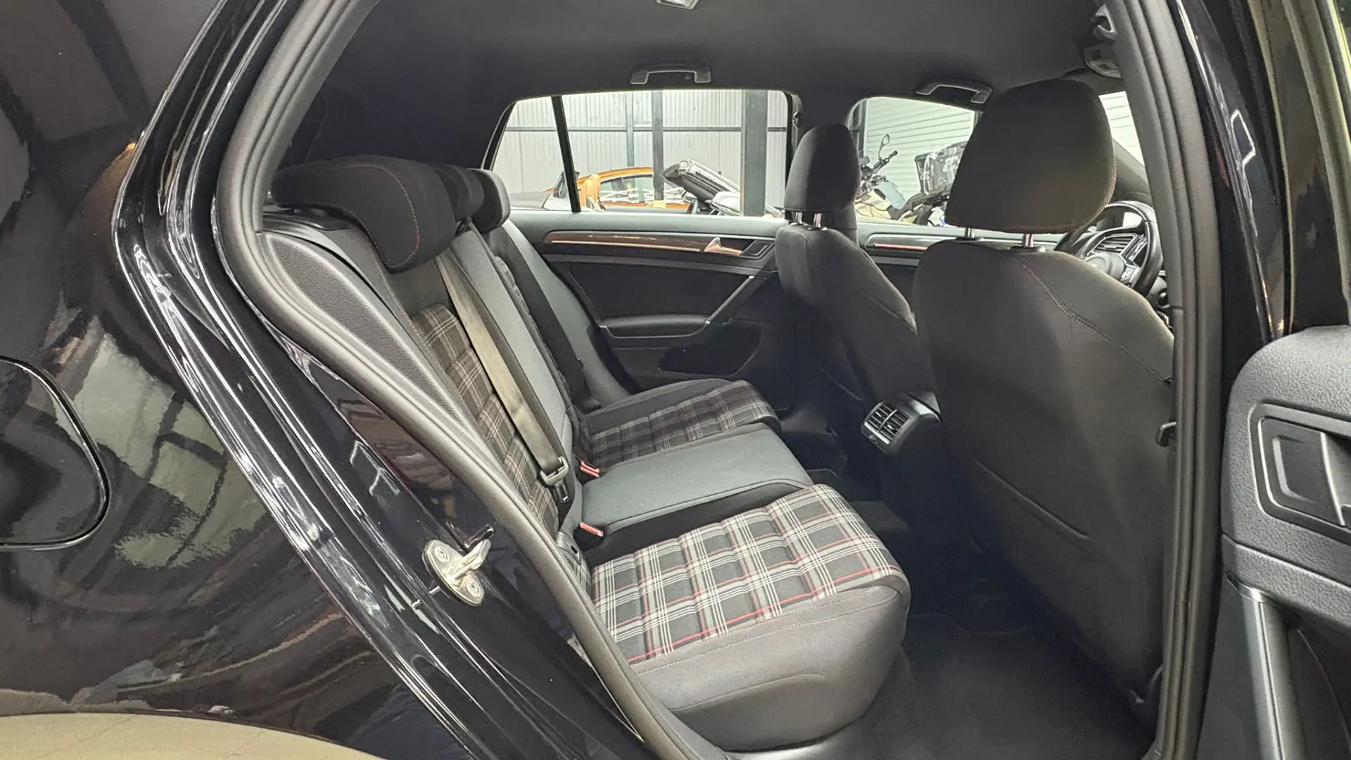 Volkswagen Golf 2.0 TSI OPF DSG GTI