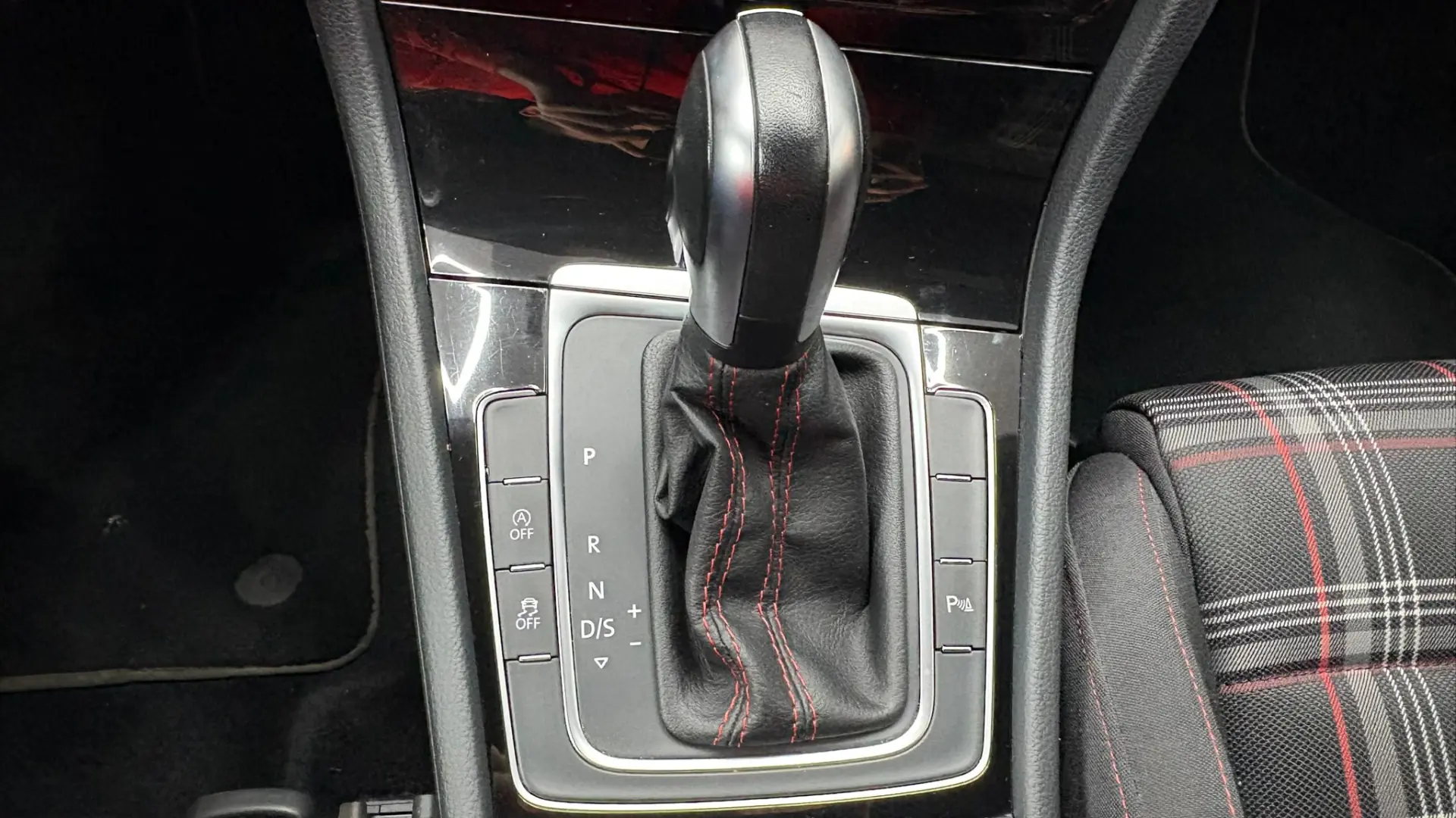 Volkswagen Golf 2.0 TSI OPF DSG GTI