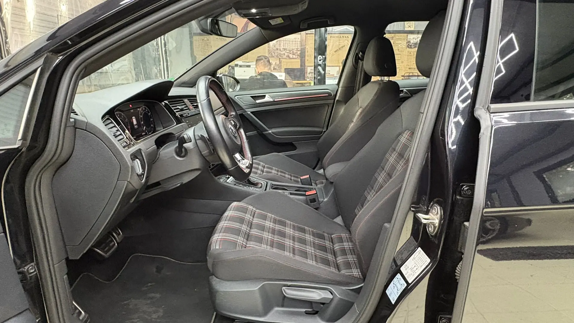 Volkswagen Golf 2.0 TSI OPF DSG GTI