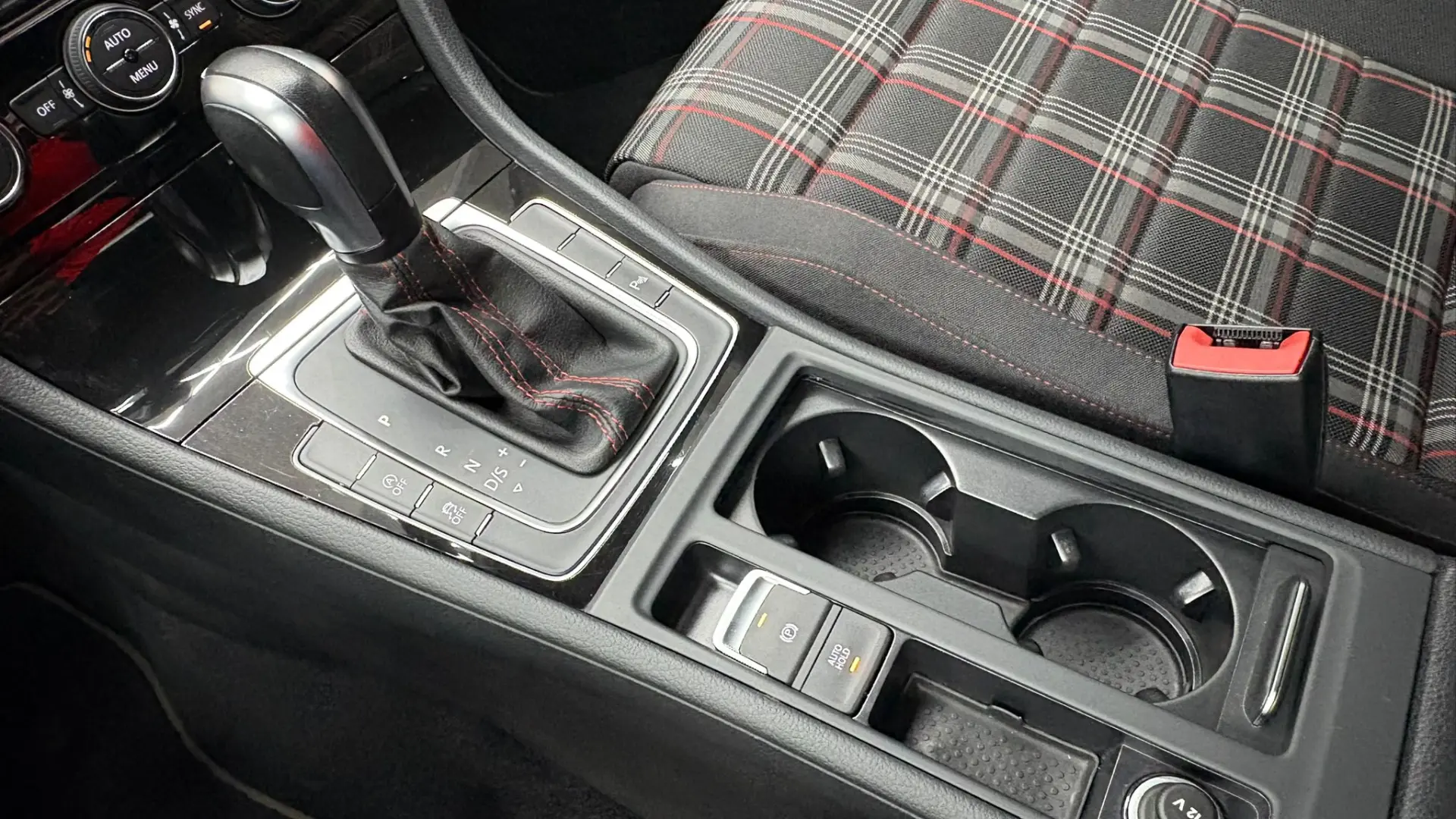 Volkswagen Golf 2.0 TSI OPF DSG GTI