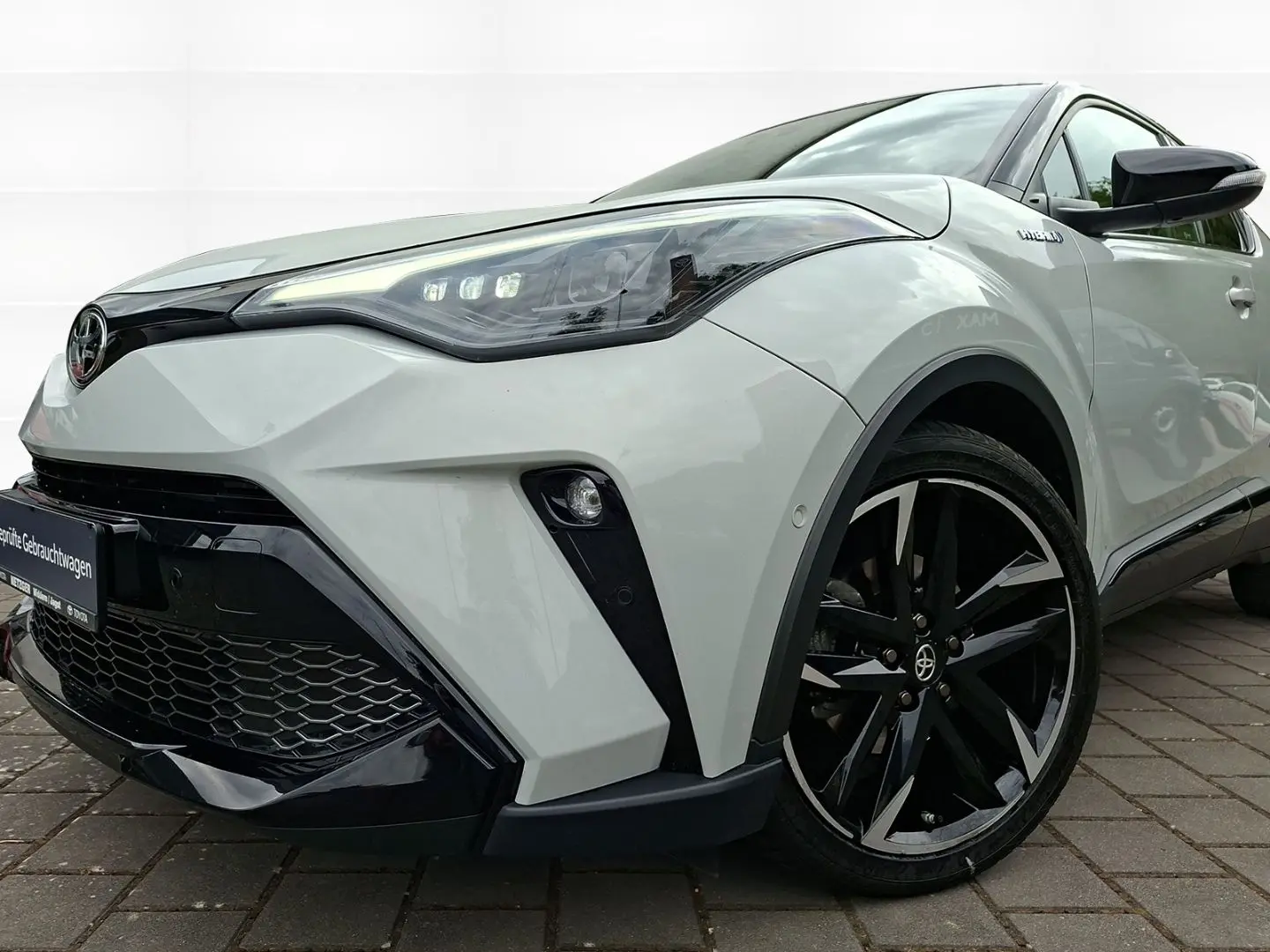 C-HR Hybrid GR Sport  LED-Scheinwerfer  Sportsit