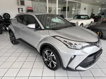 C-HR Hybrid Team D