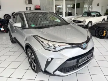 C-HR Hybrid Team D