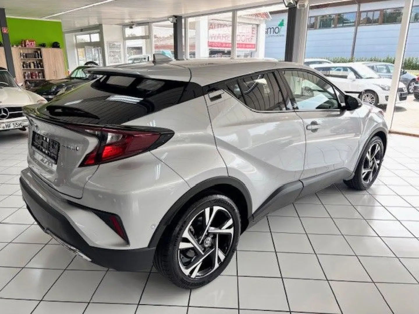 C-HR Hybrid Team D