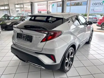 C-HR Hybrid Team D