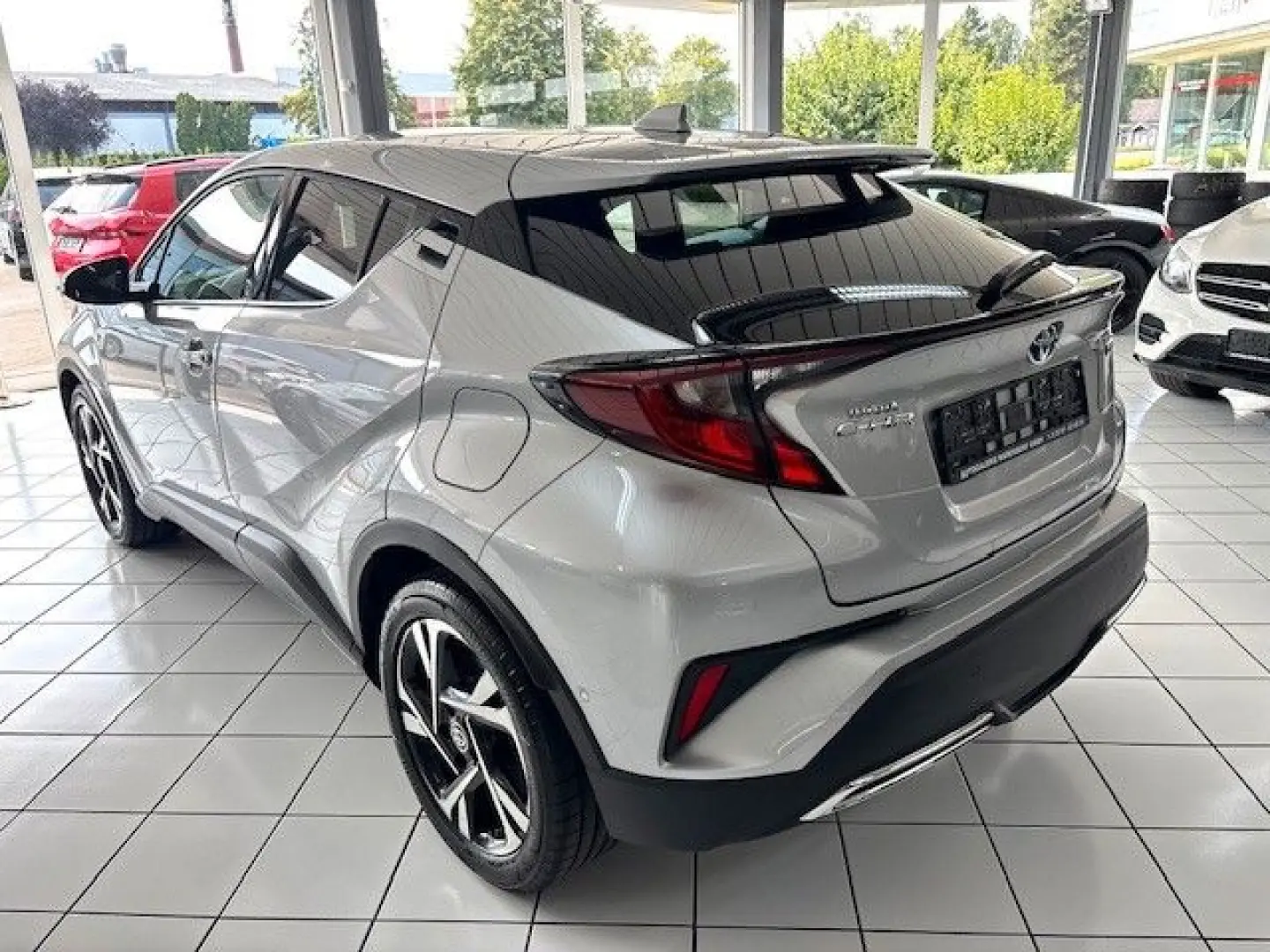 C-HR Hybrid Team D