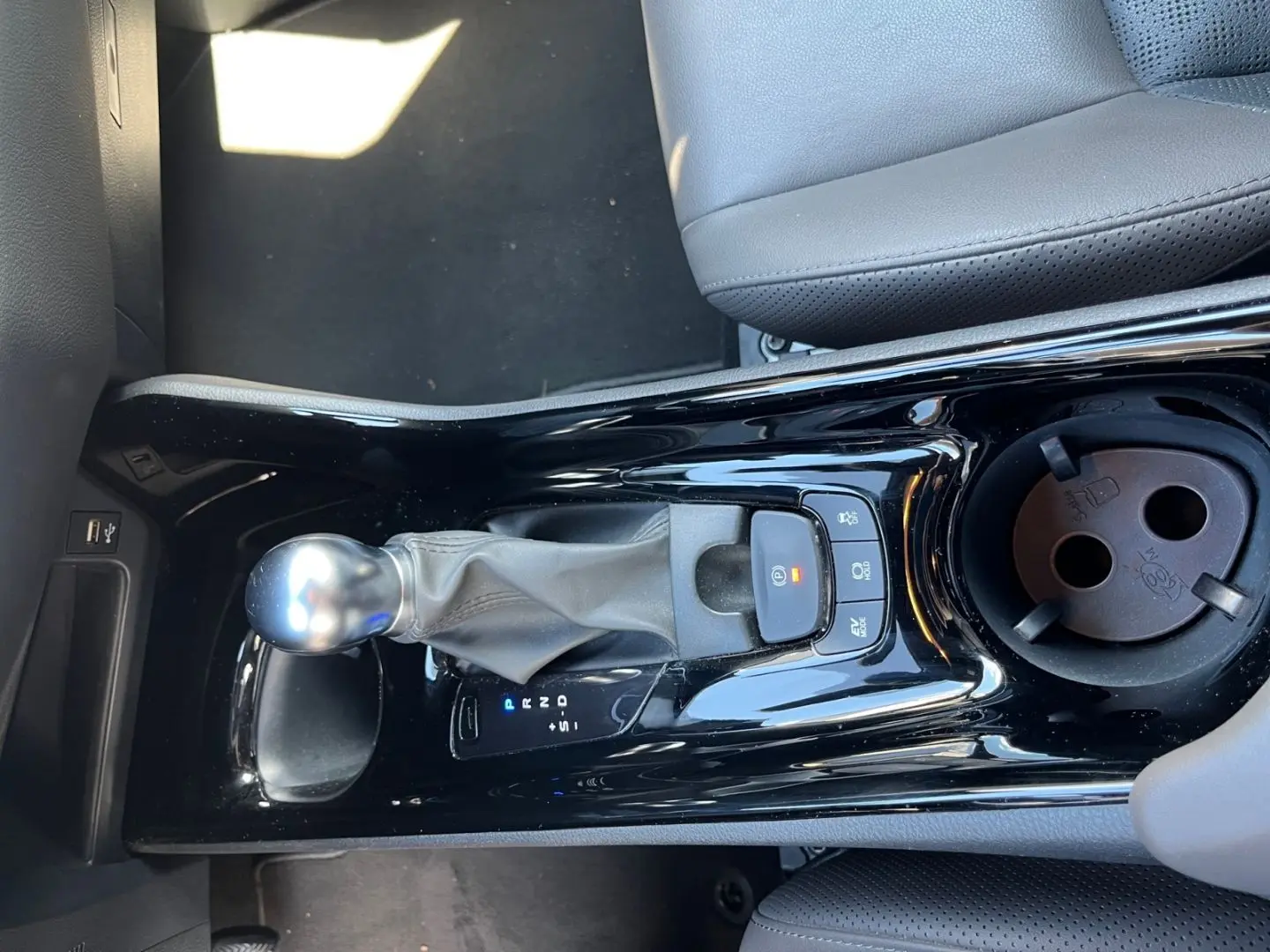 C-HR 2.0 Hybrid Lounge  LED JBL ACC Kamera SHZ