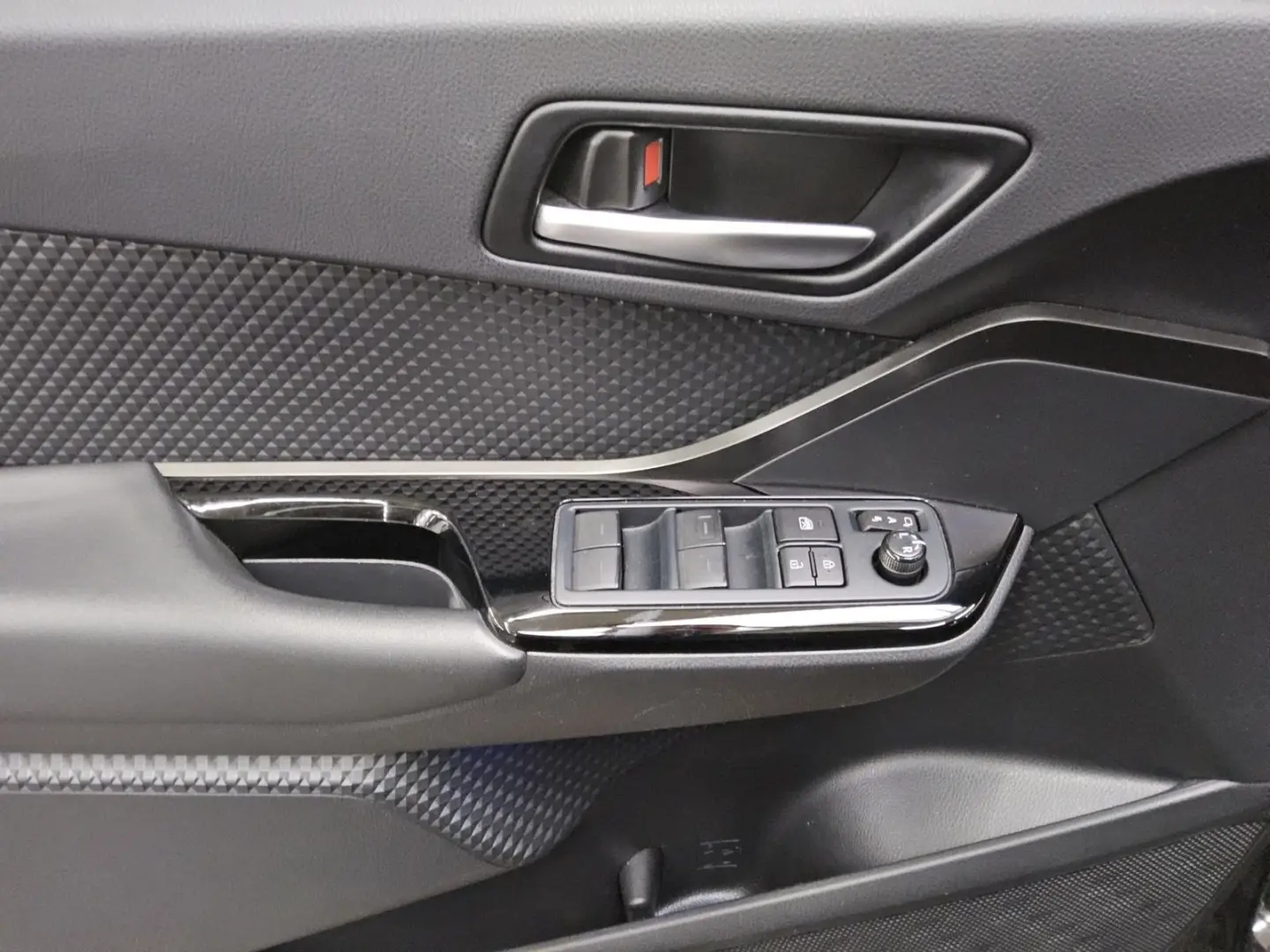 C-HR 1.8 Hybrid Team D LED Leder Shz RFK DAB