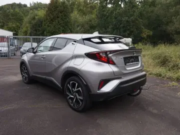 Toyota C-HR 1.8L Standheizung AHK