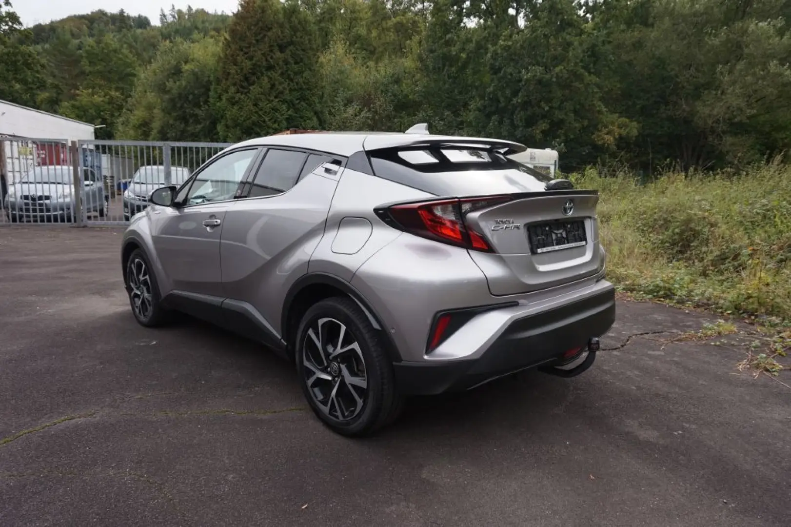Toyota C-HR 1.8L Standheizung AHK