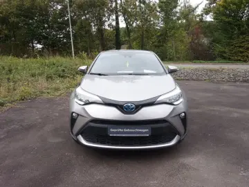 Toyota C-HR 1.8L Standheizung AHK