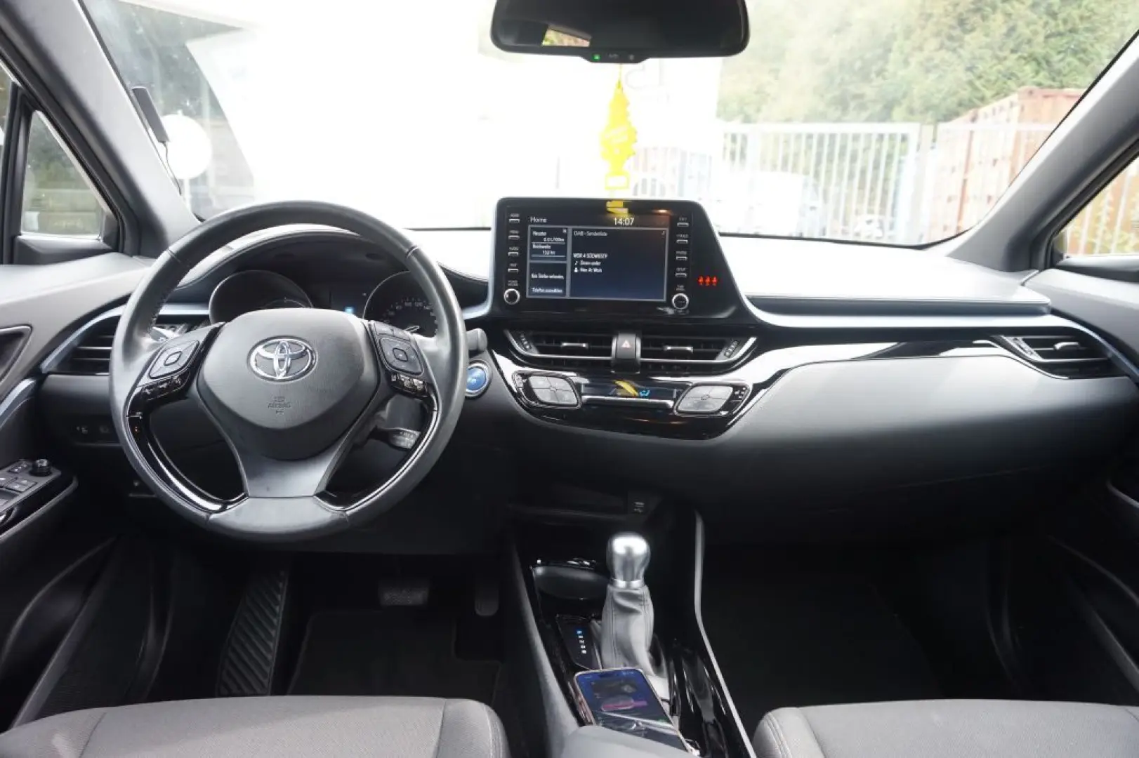 Toyota C-HR 1.8L Standheizung AHK