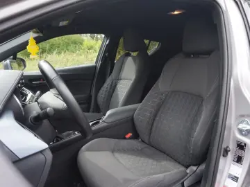Toyota C-HR 1.8L Standheizung AHK