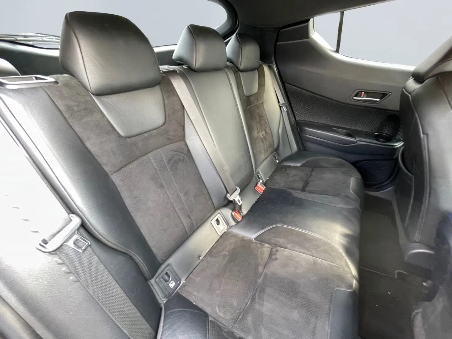 C-HR 2.0 Hybrid Style Selection  Alcantara JBL