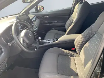 C-HR 1.8 Hybrid Team D  LED ACC Kamera Navi SHZ