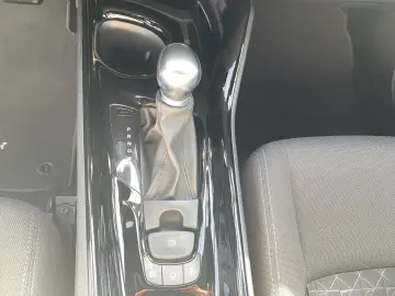 C-HR 1.8 Hybrid Team D  LED ACC Kamera Navi SHZ