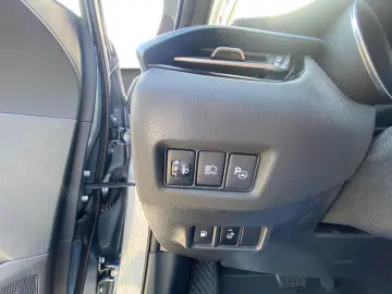 C-HR 1.8 Hybrid Team D  LED ACC Kamera Navi SHZ