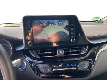 C-HR 1.8 Hybrid Team D  LED ACC Kamera Navi SHZ