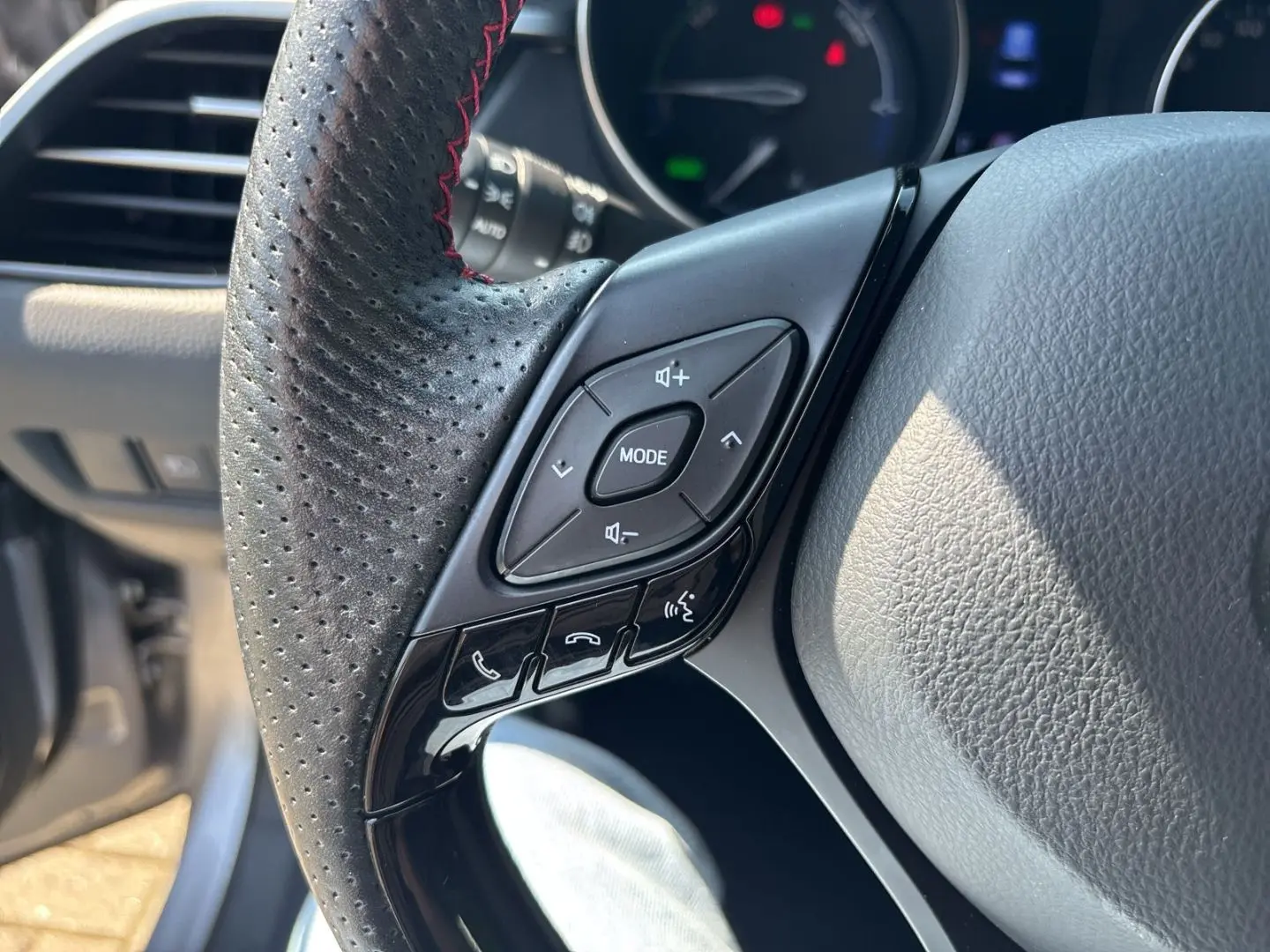C-HR Hybrid GR Sport 2.0 EU6d Navi Leder Soundsy