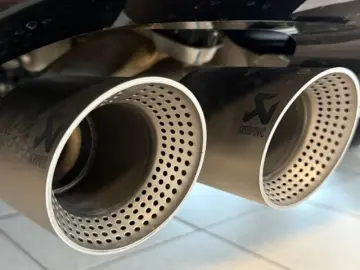 T-Roc 2 0 TSI DSG R 4M. LED AKRAPOVIC 19  DCC