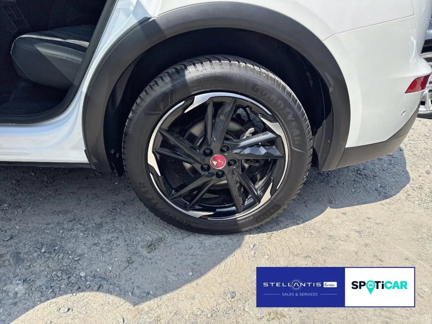DS 7 Crossback ab 0.99% 1.6 PT180 eAT8 Perform.L