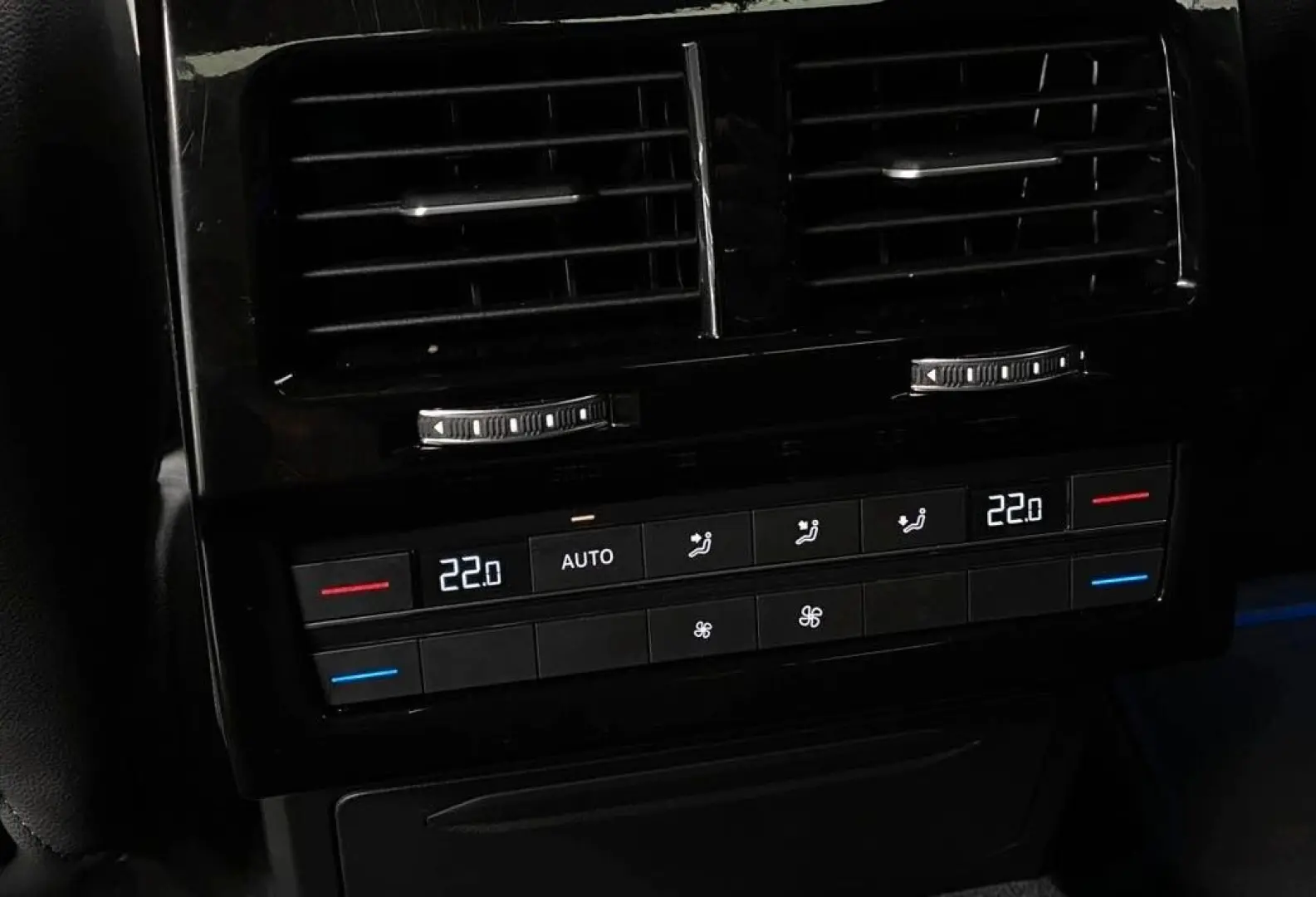 Touareg R 4Motion eHybrid 462hp Innovation  VAT