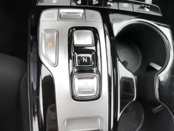 Tucson PHEV 1.6 AT 4WD TREND AHK Navi RKam LED C