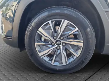 Tucson Hybrid TREND 1.6 T-GDi  ALLRAD CAM CARPLA