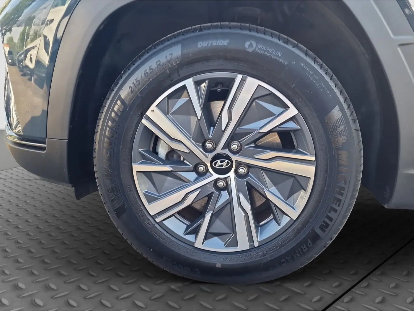 Tucson Hybrid TREND 1.6 T-GDi  ALLRAD CAM CARPLA