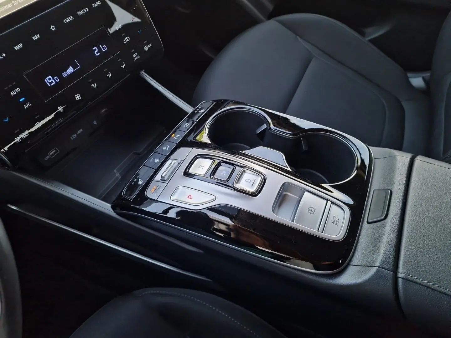 Tucson Hybrid TREND 1.6 T-GDi  ALLRAD CAM CARPLA