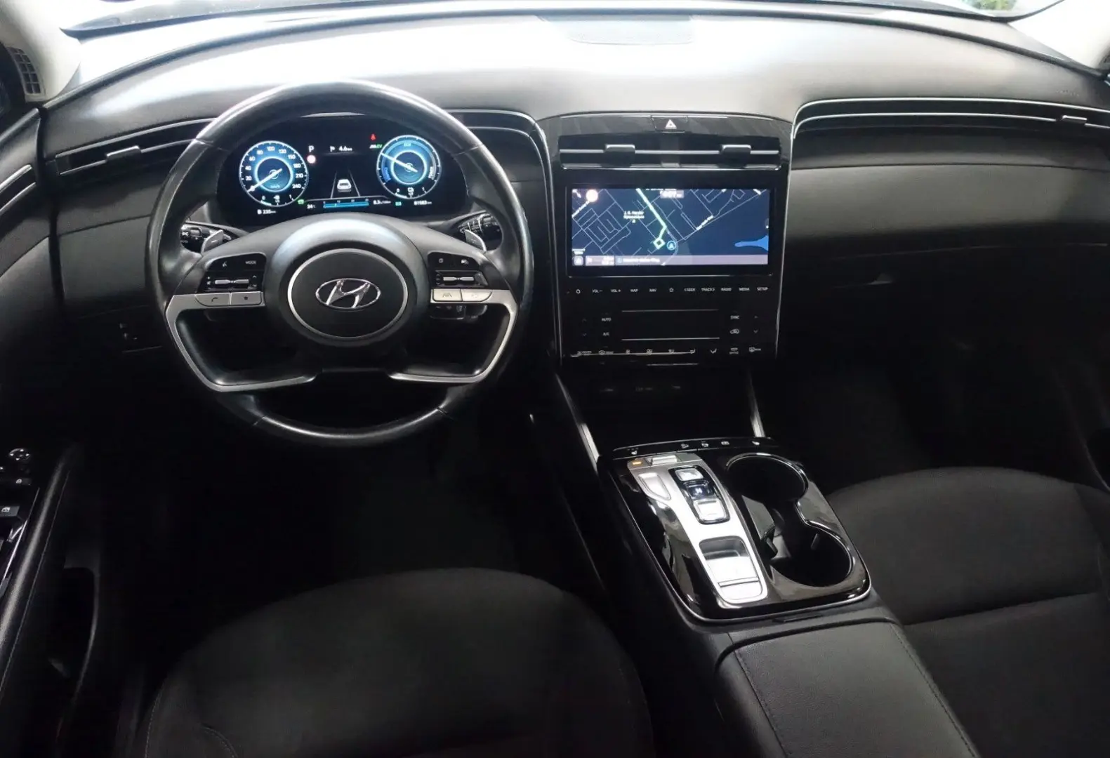 Tucson T-GDI 4WD Autom.  NAV LED KAM SHZ LAN