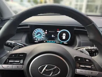 Tucson Trend Mild-Hybrid 4WD 1.6  NAVI KLIMA RFK