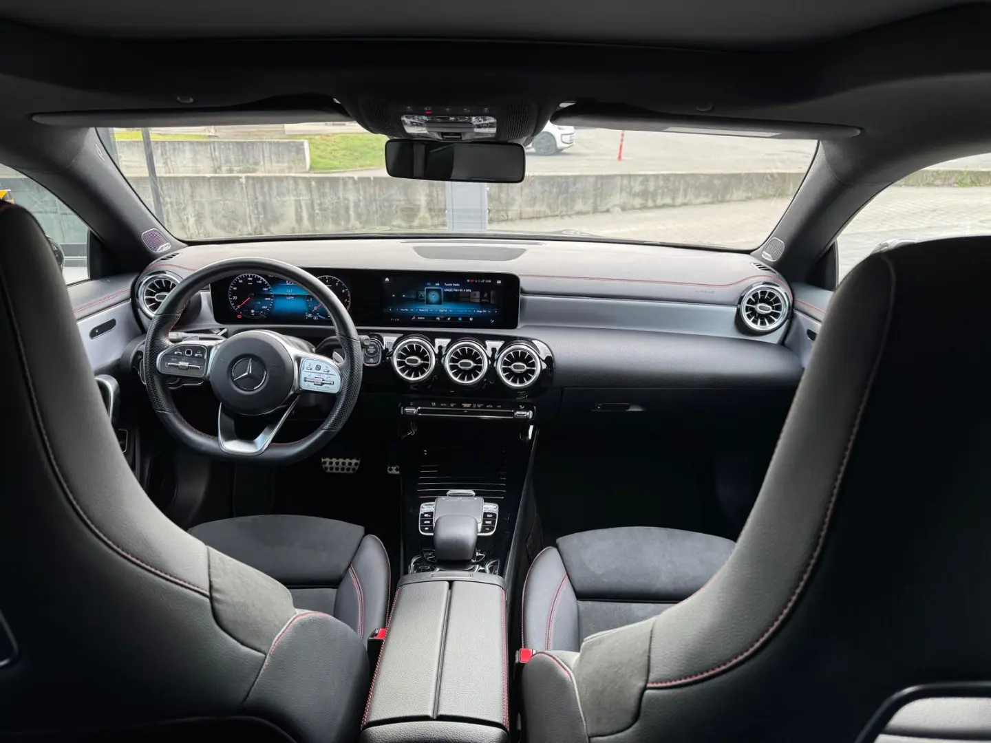 MERCEDES-BENZ CLA 220 4 MATIC