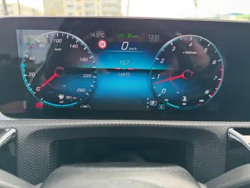 MERCEDES-BENZ CLA 220 4 MATIC
