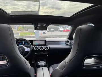 MERCEDES-BENZ CLA 220 4 MATIC