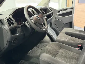 VW Caravelle DSG Lang Comfortline Bus