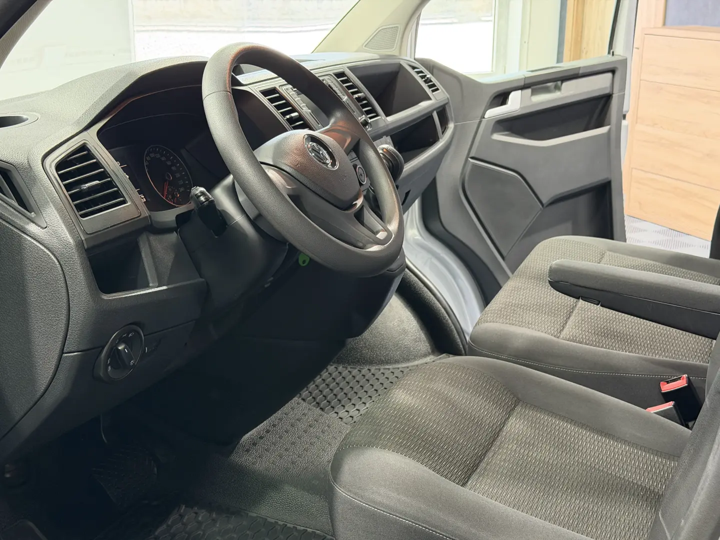 VW Caravelle DSG Lang Comfortline Bus