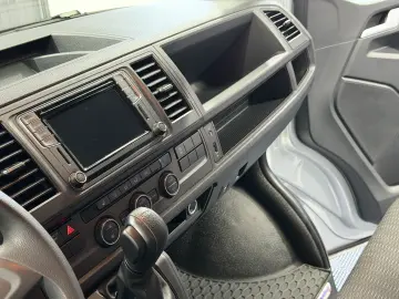 VW Caravelle DSG Lang Comfortline Bus