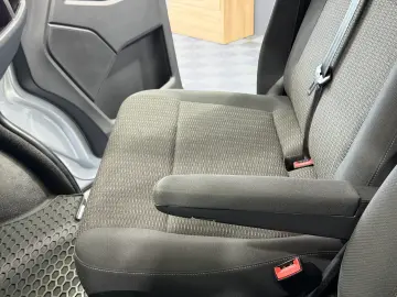 VW Caravelle DSG Lang Comfortline Bus