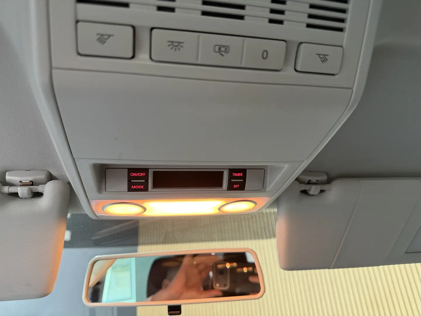 VW Caravelle DSG Lang Comfortline Bus
