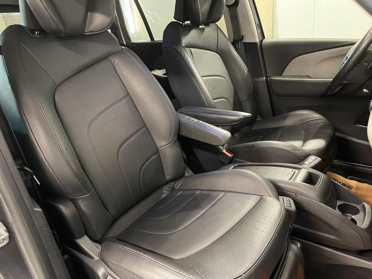 Citroen C4_GRAND_SPACE_TOURER